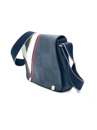 Bolso Louis Vuitton District PM Azul