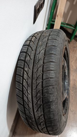 Neumático 165/65 R13 usado.
10 unidad 