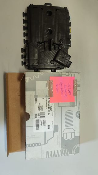Caja fusibles Mercedes Clase C