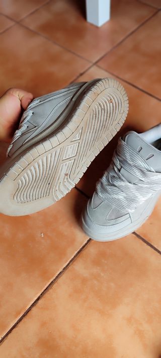 Zapatillas Bershka grises - Talla 38