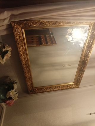 Espejo dorado estilo barroco