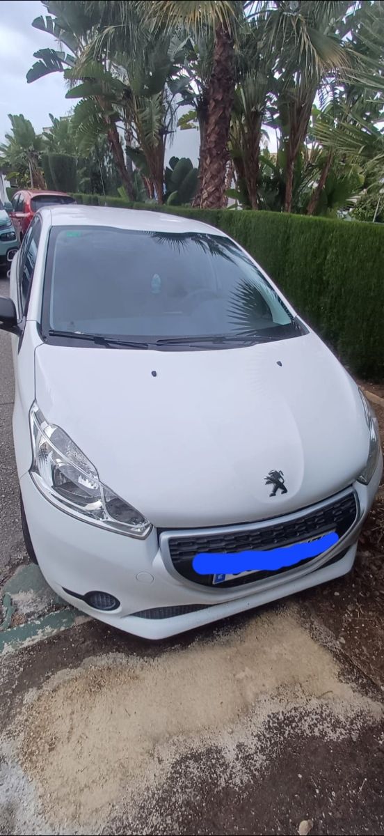 Peugeot 208 2014