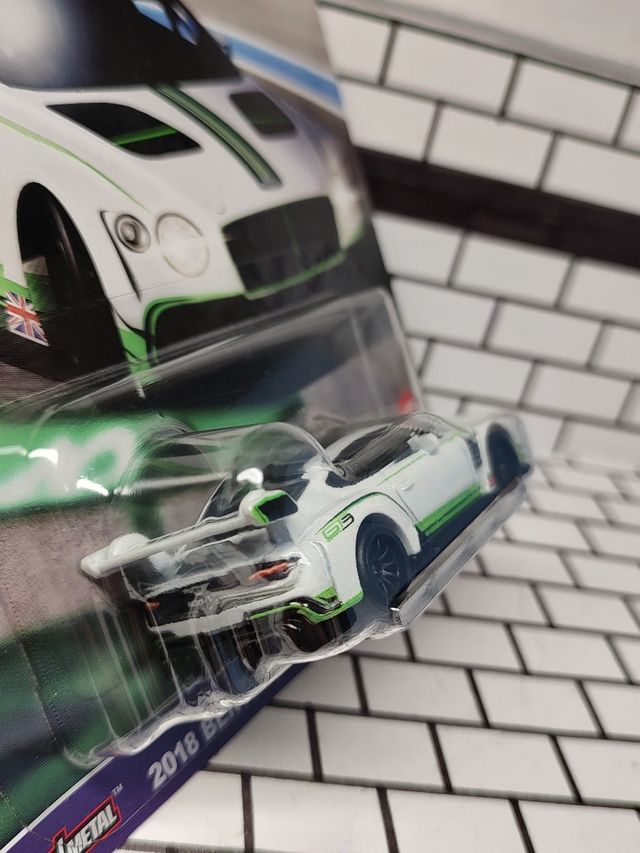 Hot Wheels Bentley GT3 - Real Riders