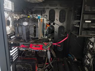 Gran Torre PC Corsair (sin discos duros)