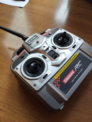 Emisora Carrera RC 2.4Ghz - Gris