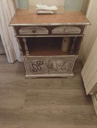 Mueble auxiliar antiguo de madera