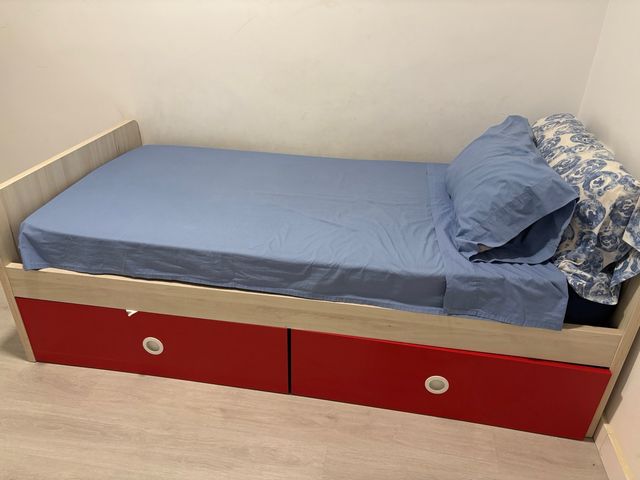 Cama individual con cajones - madera y colchon.