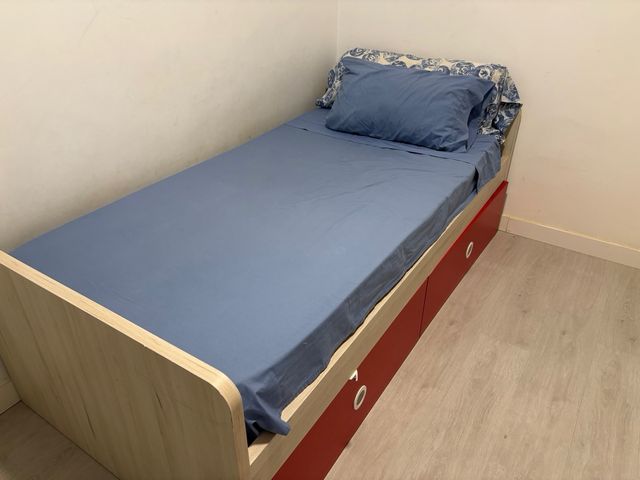 Cama individual con cajones - madera y colchon.