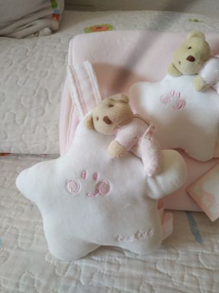 Set viaje bebé - arrullo + peluche