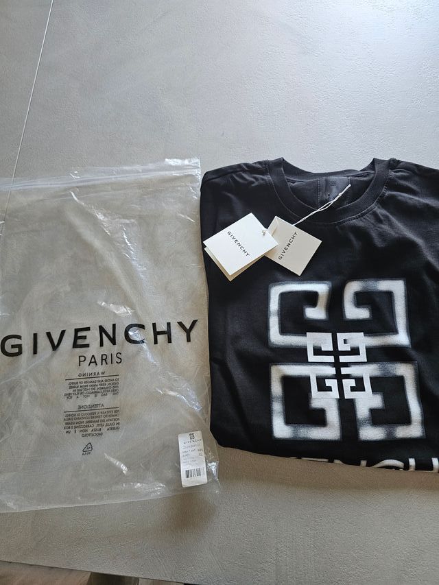 T-shirt Givenchy Paris 
