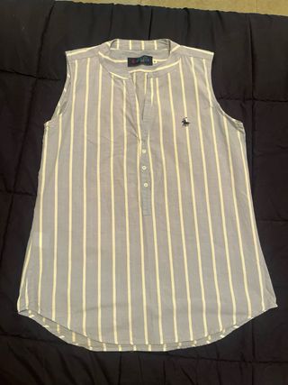 3 camisetas y 1 camisa