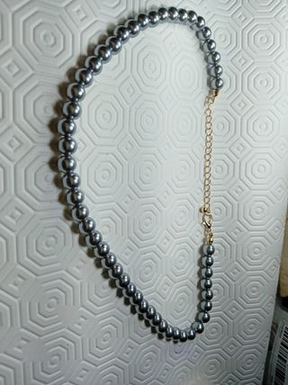 Collana perle grigie