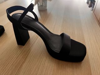 Sandalias tacón negras