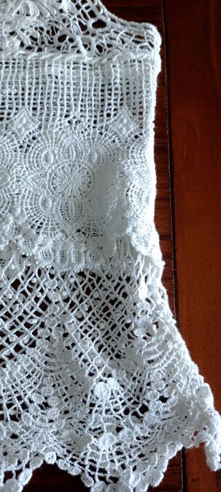 Top blanco de ganchillo