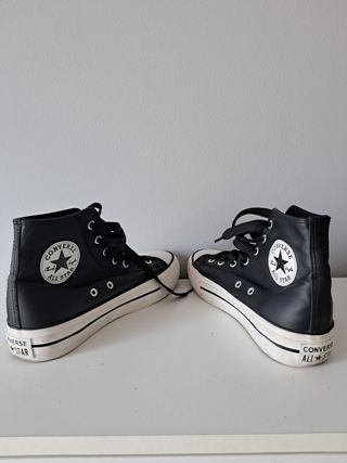 Converse negras altas