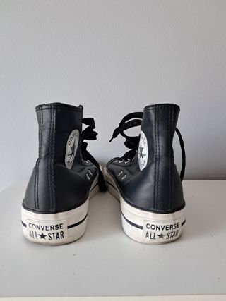 Converse negras altas