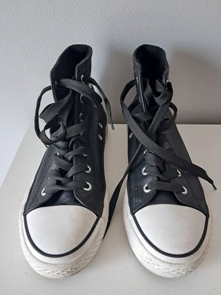 Converse negras altas