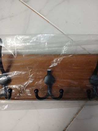 H121 - Perchero pared SKOLOO - 10 ganchos