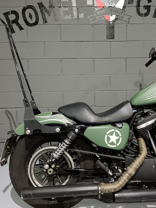 Harley Davidson Iron 883 - Verde Militar