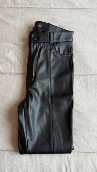 Pantalones de piel Zara