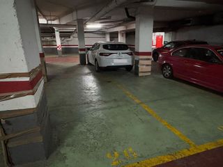 Garaje en venta en La Salut - Lloreda en Badalona