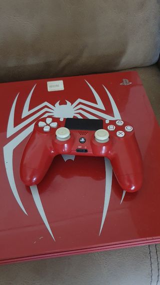 PS4 Pro (PlayStation 4) Spider-Man Rojo