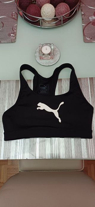 Top deportivo Puma negro