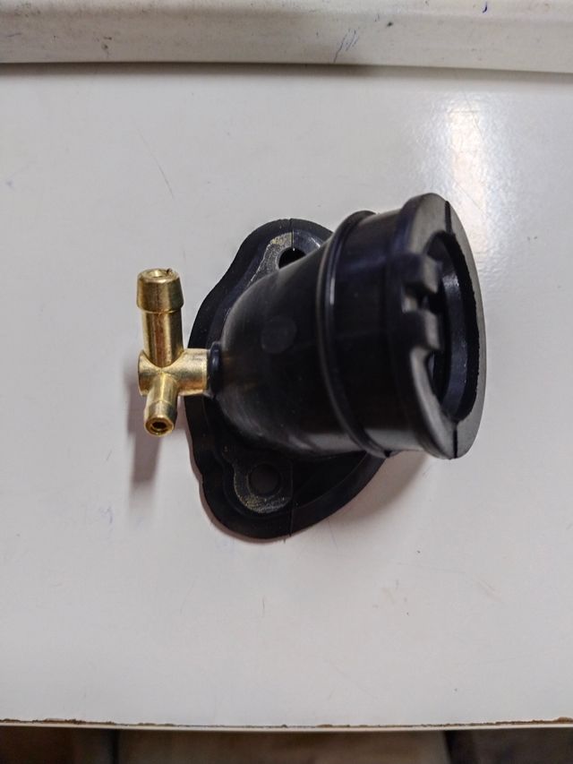 Tobera Admisión Piaggio 2 Salidas