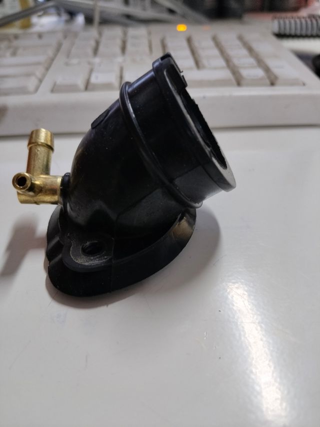 Tobera Admisión Piaggio 2 Salidas