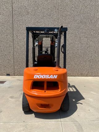 Carretilla elevadora Doosan P30-5