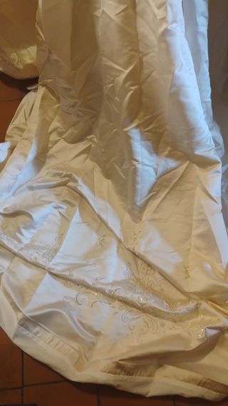 Vestido novia beige usado