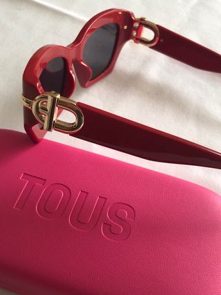 Gafas Tous rojas Manifiesto