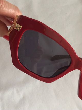 Gafas Tous rojas Manifiesto