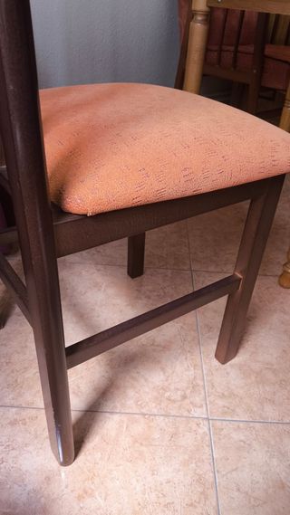 Mesa comedor + 2 sillas