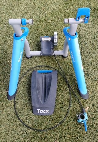 Rodillos Tacx bicicleta azul