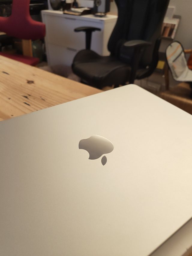 MacBook Air M2 2022 Plata