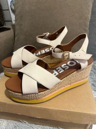 Sandalias Gioseppo blancas y marrón
