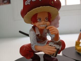 2 Figuras One Piece: Shanks y Buggy