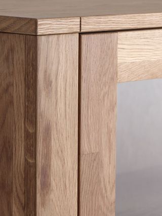 Vitrina roble 2 puertas+2 cajones