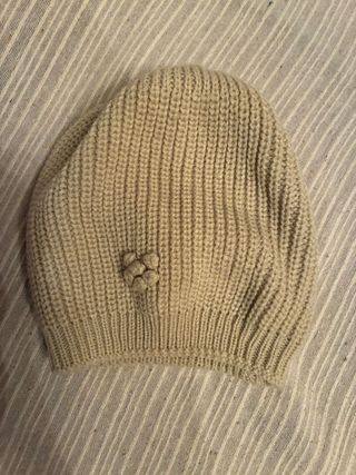 Gorro de lana beige