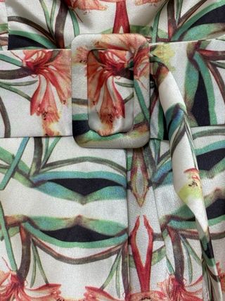 Vestito corto senza spalline floreale