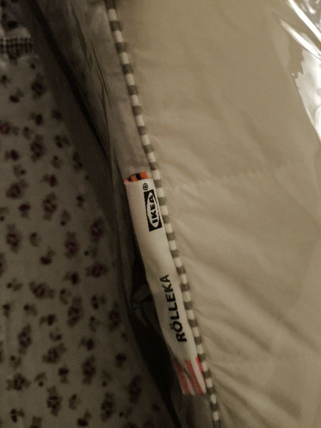 Almohada viscoelástica HOME-DECO + funda IKEA