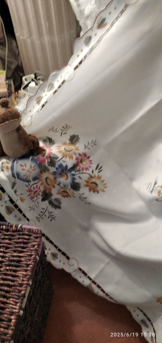 Toalha de mesa e guardanapos de seda pintados à mão