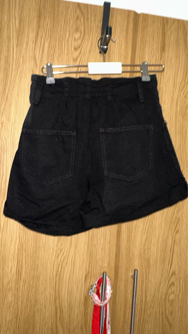 Shorts cargo negros bershka