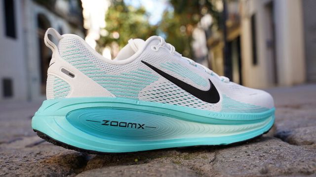 Zapatillas NIKE ZoomX Vomero 18 - Rosa y Naranja