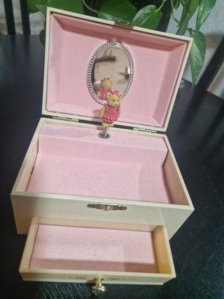 Joyero musical infantil beige y rosa