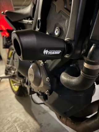 Yamaha MT-09 Gris - Moto