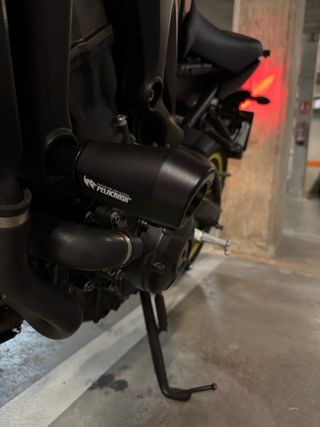 Yamaha MT-09 Gris - Moto