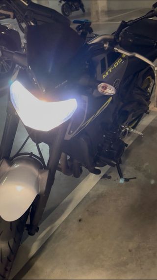 Yamaha MT-09 Gris - Moto