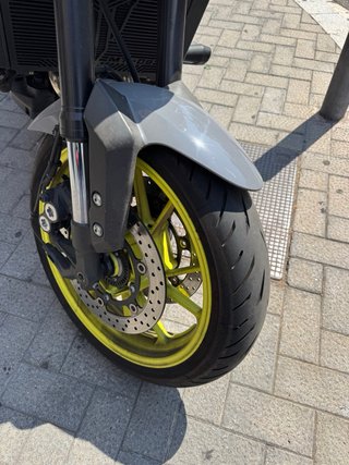 Yamaha MT-09 Gris - Moto